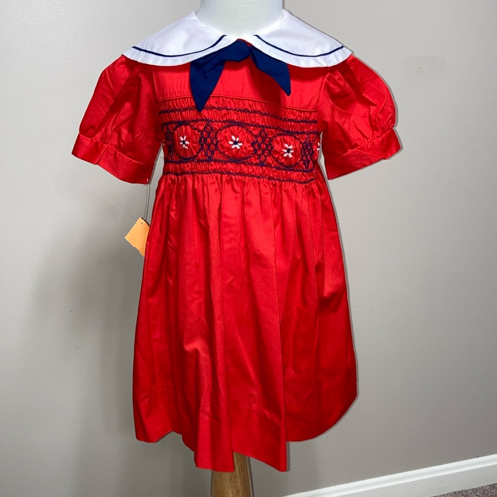 Vintage Winnie the Pooh Walt Disney smocked sailor style dress size 6